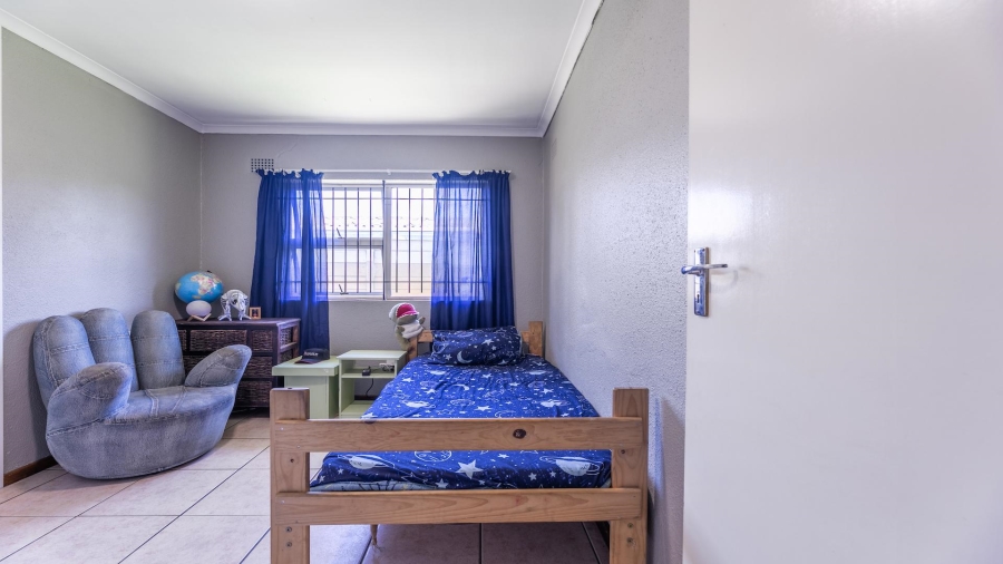 4 Bedroom Property for Sale in Windsor Park Western Cape